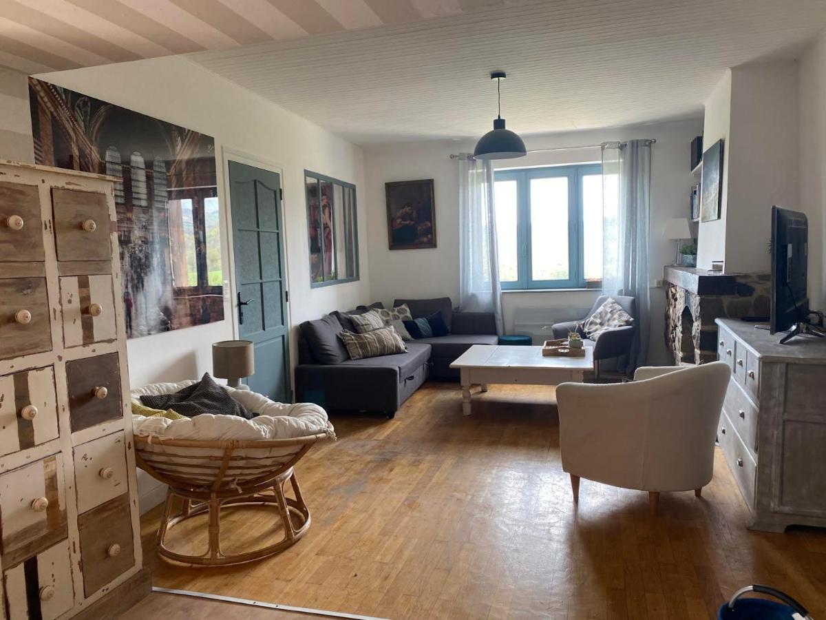 Courzieu Maison Sur Cour מראה חיצוני תמונה